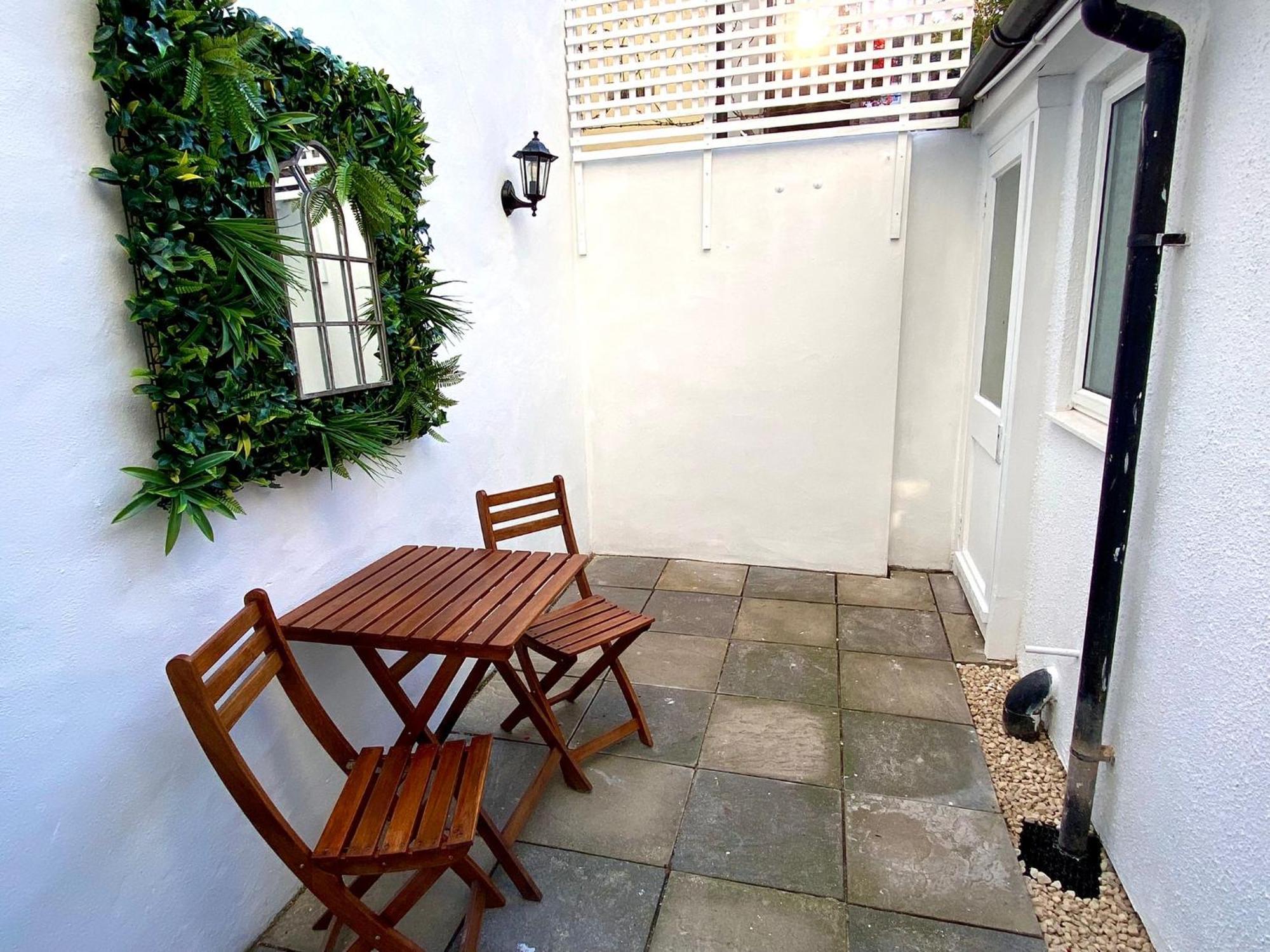 Kemptown Courtyard Apartment Brighton Екстер'єр фото